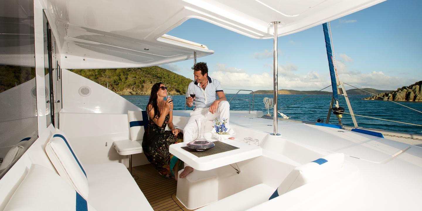 yacht

