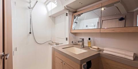 The Moorings 52.3 Shower