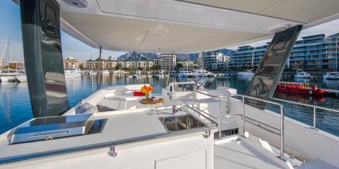 Moorings 433 Flybridge