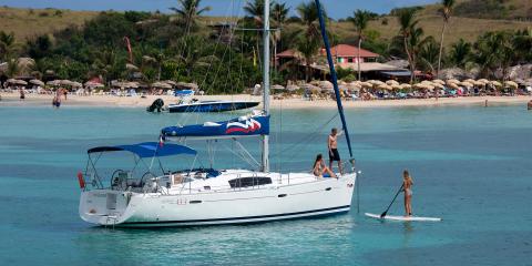 sailing monohull in St. Martin