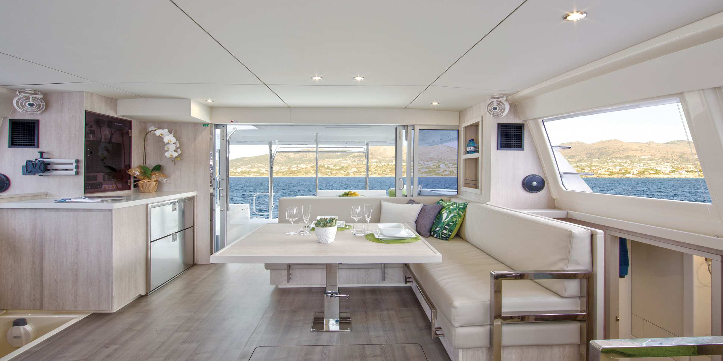 moorings4000-interior-2400x1200-web.jpg