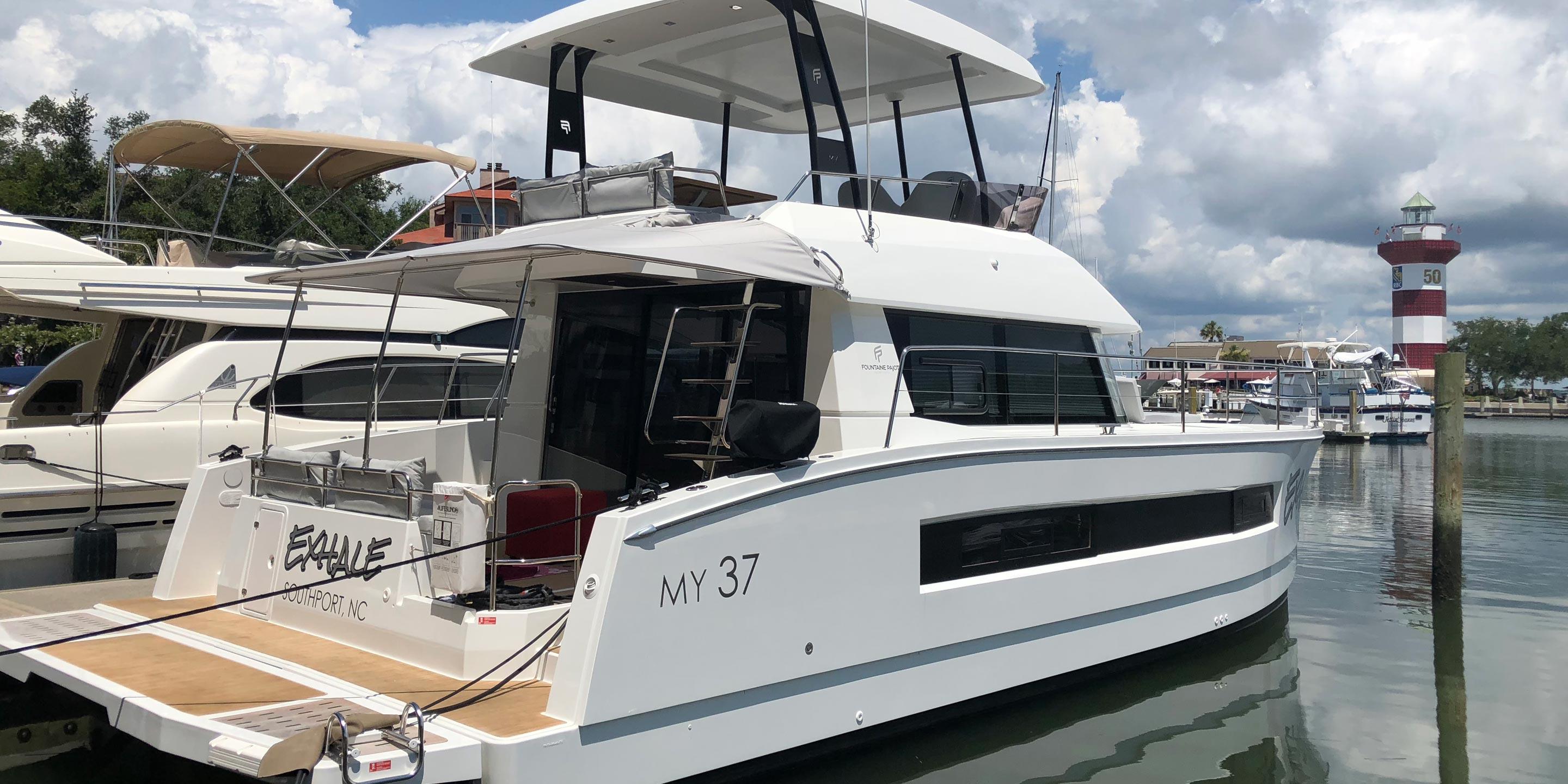sf_fountaine_pajot_my37_exhale_2880x1440_web.jpg