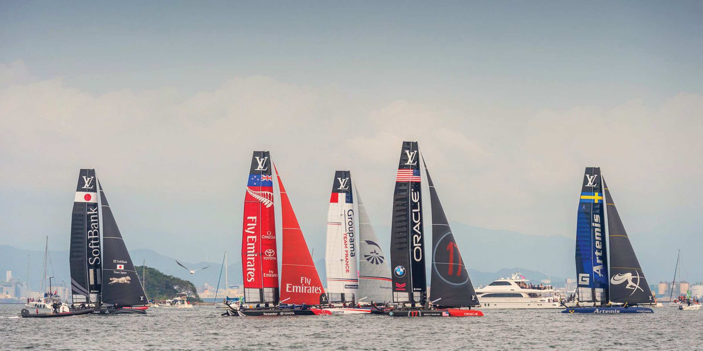 us_tm_3446_1018_blog-update-to-timeline-page-to-match-blog-format-americascup.jpg