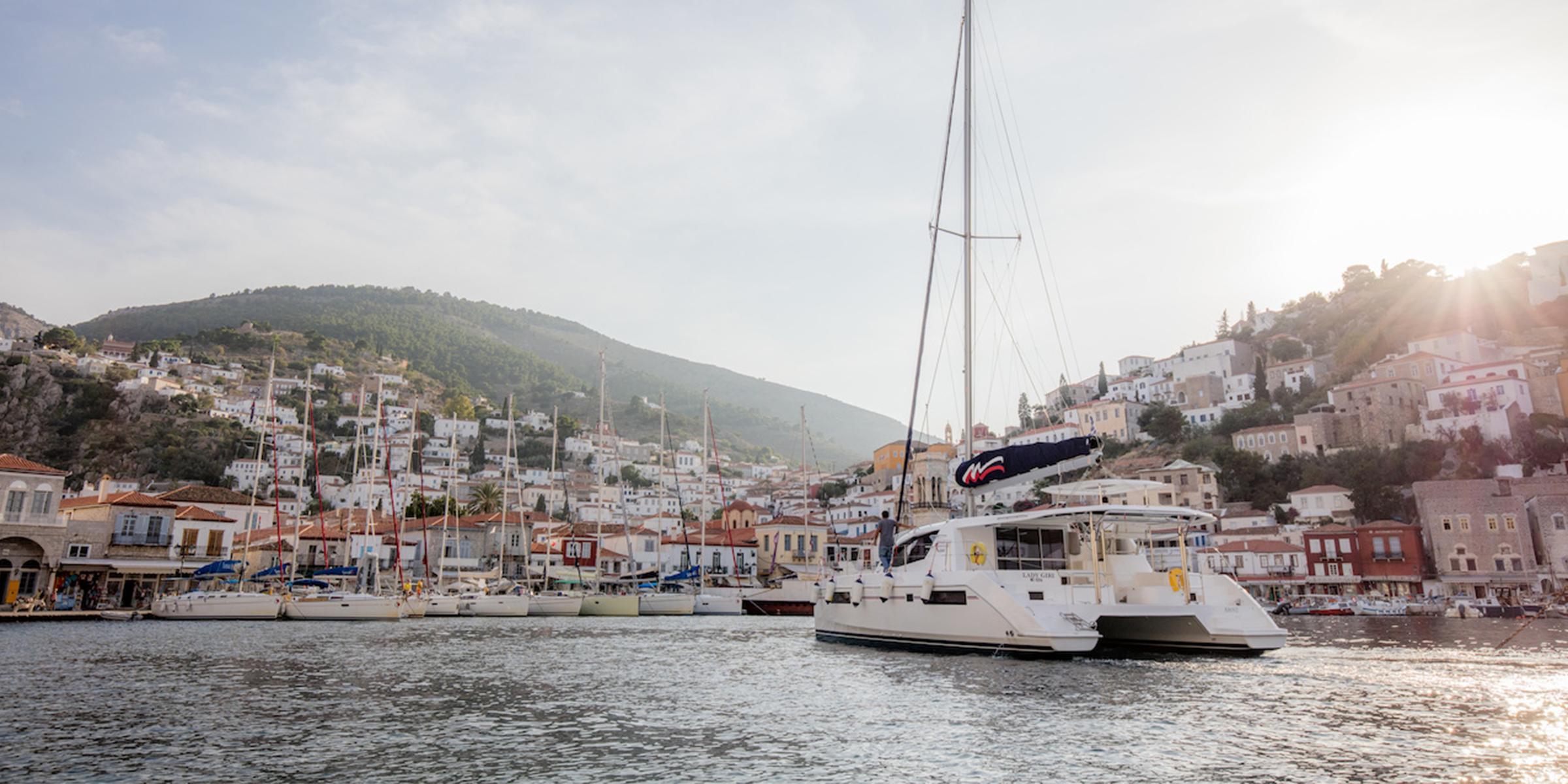 moorings cat